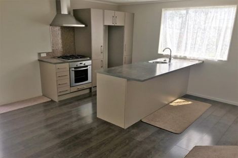 Photo of property in 26 Te Moau Avenue, Parakai, 0830