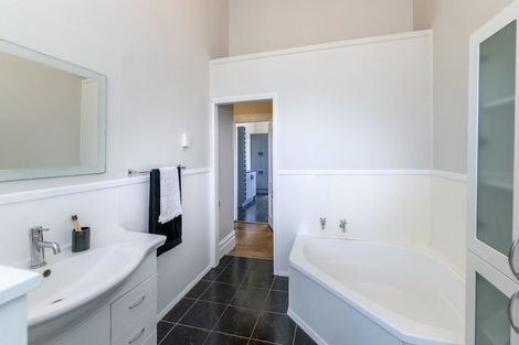 Photo of property in 10 Howe Street, Foxton, 4814