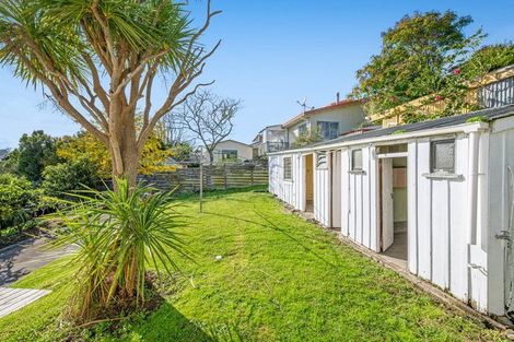 Photo of property in 22 Garfield Road, Helensville, 0800