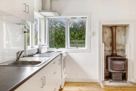 Photo of property in 37 Camp Road, Coroglen, Whitianga, 3591