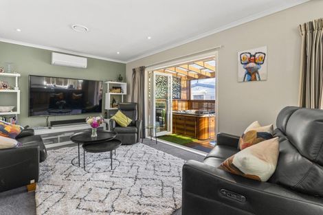 Photo of property in 52 Mcleod Street, Elderslea, Upper Hutt, 5018