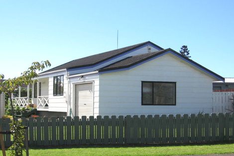 Photo of property in 5 Posa Avenue, Henderson, Auckland, 0612