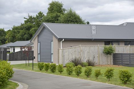 Photo of property in 72 Feist Street, Carterton, 5713