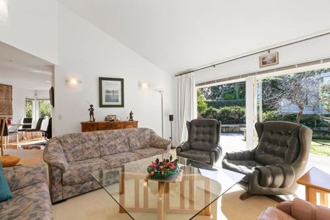 Photo of property in 27 Craig Road, Milford, Auckland, 0620