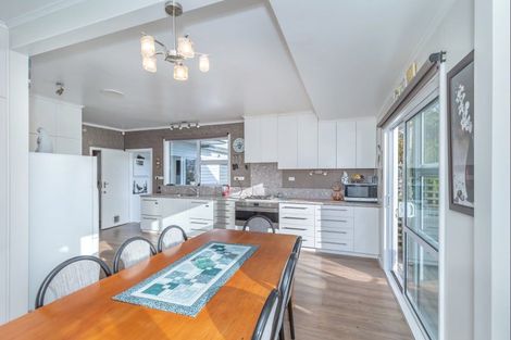 Photo of property in 15 Duke Street, Levin, 5510