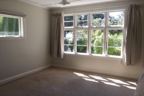 Photo of property in 11 Norfolk Street, Northland, Wellington, 6012
