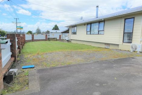 Photo of property in 109 Rathgar Road, Henderson, Auckland, 0610
