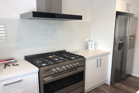 Photo of property in 32 Harding Drive, Papamoa Beach, Papamoa, 3118