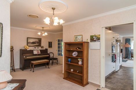 Photo of property in 22 Cranbrook Grove, Waikanae, 5036