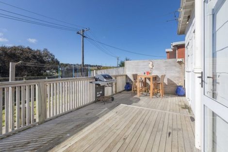 Photo of property in 9 Morere Street, Titahi Bay, Porirua, 5022