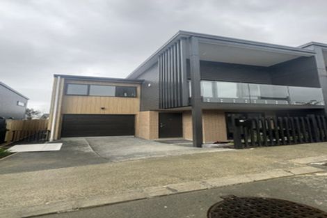 Photo of property in 10 Monstedt Terrace, Windsor Park, Auckland, 0632