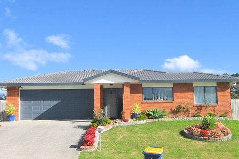 Photo of property in 22 Parkcrest Drive, Henderson, Auckland, 0612