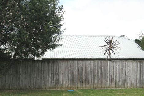 Photo of property in 96 Nigel Road, Browns Bay, Auckland, 0630