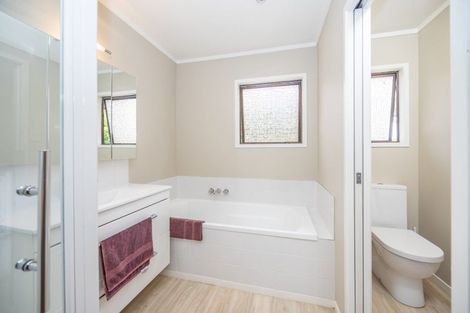 Photo of property in 8 Sharpley Place, Chartwell, Hamilton, 3210