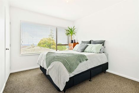 Photo of property in 2/28 Royal Road, Massey, Auckland, 0614
