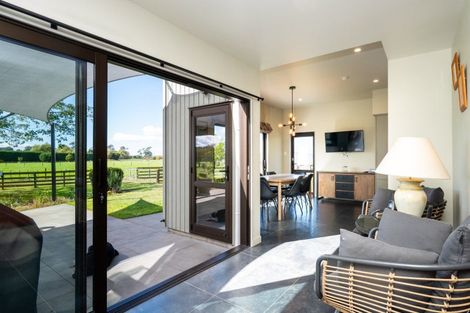 Photo of property in 14 Stock Road, Bridge Pa, Hastings, 4175