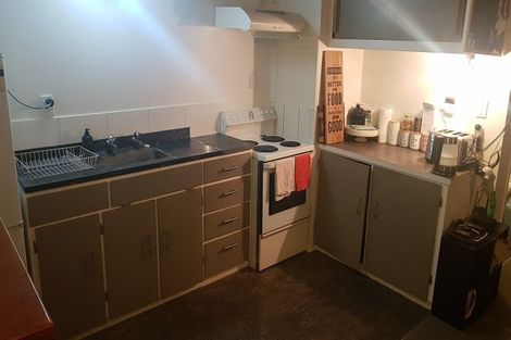 Photo of property in 2a Coniston Avenue, Te Atatu South, Auckland, 0610