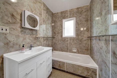 Photo of property in 205 South Road, Spotswood, New Plymouth, 4310