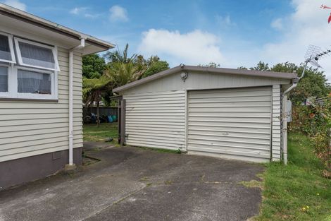 Photo of property in 17 Addington Avenue, Manurewa, Auckland, 2102