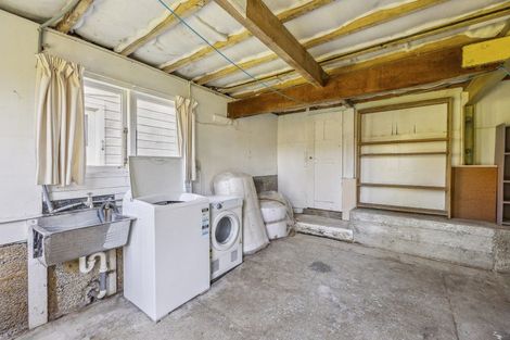 Photo of property in 16 Adderley Terrace, Ravensbourne, Dunedin, 9022