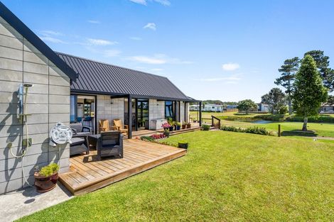 Photo of property in 105 Rangiora Crescent, Matarangi, Whitianga, 3592