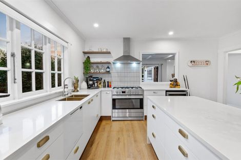 Photo of property in 5 Alice Street, Riverhead, 0820