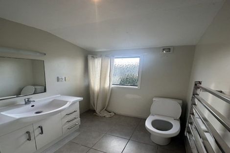 Photo of property in 2/92 Manuka Road, Glenfield, Auckland, 0629