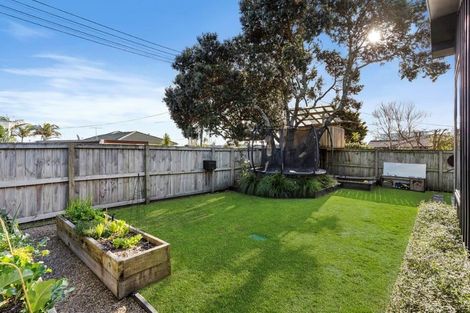 Photo of property in 1/7 Pine Road, Orewa, 0931