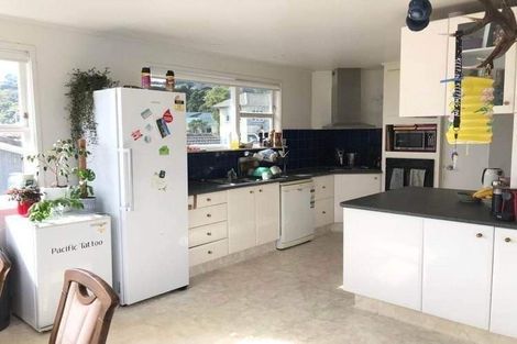 Photo of property in 2 Foyle Street, Island Bay, Wellington, 6023