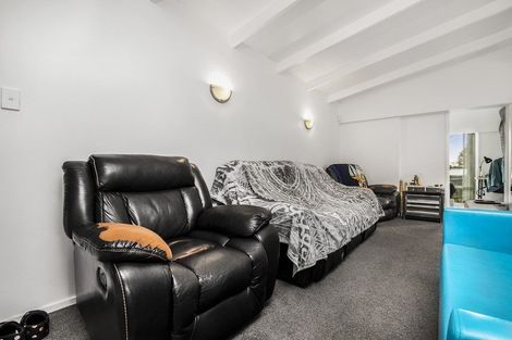 Photo of property in 1/14 Hobart Crescent, Wattle Downs, Auckland, 2103