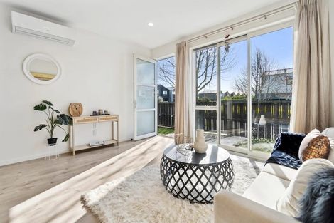 Photo of property in 4 Swamp Kauri Grove, Papakura, 2110