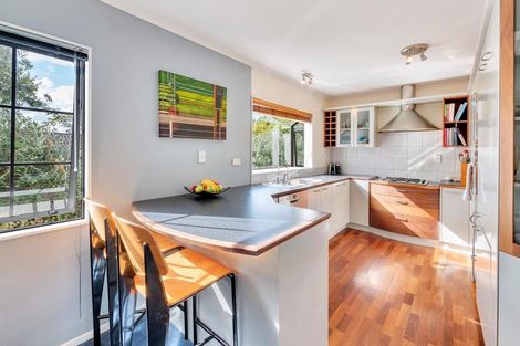 Photo of property in 11 Amberly Rise, Helensville, 0800