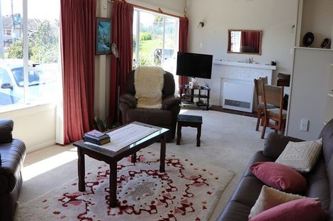 Photo of property in 5 Holden Avenue, Forest Lake, Hamilton, 3200