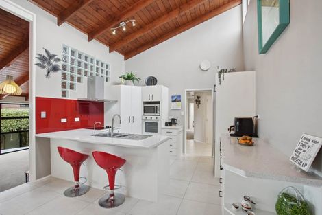 Photo of property in 18 Deanna Drive, West Harbour, Auckland, 0618