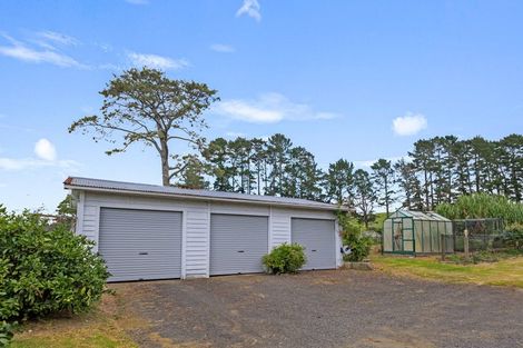 Photo of property in 37 Camp Road, Coroglen, Whitianga, 3591