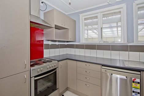 Photo of property in 6 Boyd Grove, Naenae, Lower Hutt, 5011