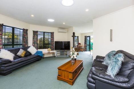 Photo of property in 20a Oxford Crescent, Ebdentown, Upper Hutt, 5018