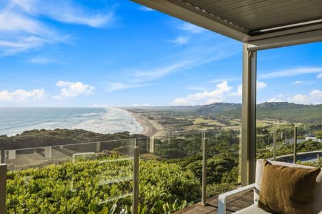 Photo of property in 42 Waitea Road, Muriwai, Waimauku, 0881