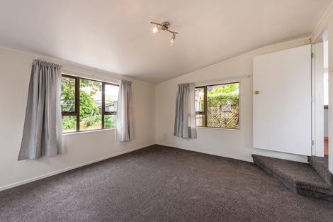 Photo of property in 37 Brightwater Crescent, Totara Park, Upper Hutt, 5018