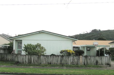 Photo of property in 1a Pringle Street, Taita, Lower Hutt, 5011
