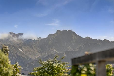 Photo of property in 22 Robrosa Street, Wanaka, 9305