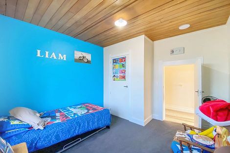 Photo of property in 10 Paraekaretu Street, Hunterville, 4730