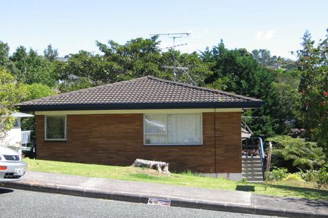Photo of property in 2/30 Acacia Road, Torbay, Auckland, 0632