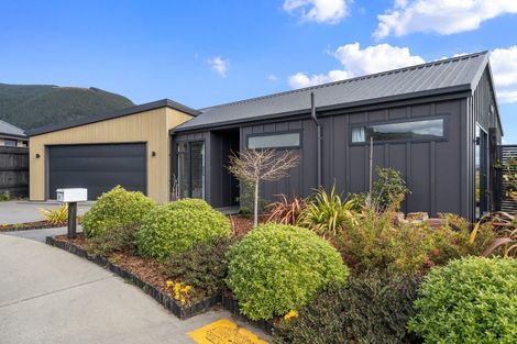 Photo of property in 41 Huntaway Close, Stoke, Nelson, 7011