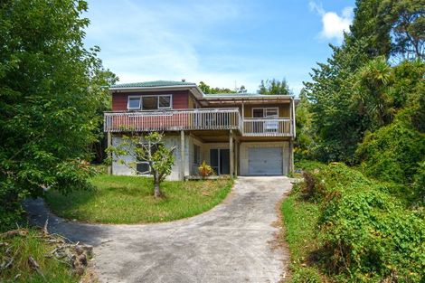 Photo of property in 46 Mountain Road, Henderson Valley, Auckland, 0612