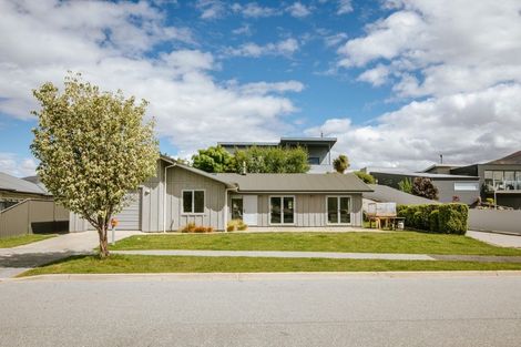 Photo of property in 10a Allenby Place, Wanaka, 9305