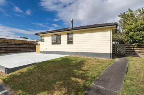 Photo of property in 12 Escort Grove, Awapuni, Palmerston North, 4412