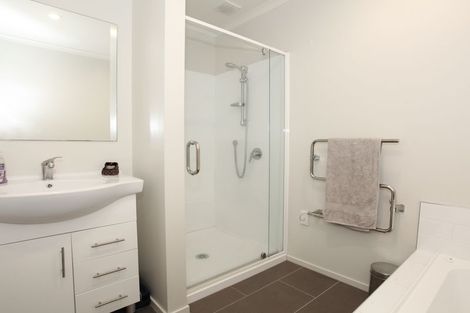 Photo of property in 34 Queens Park Crescent, Frankton, Hamilton, 3204