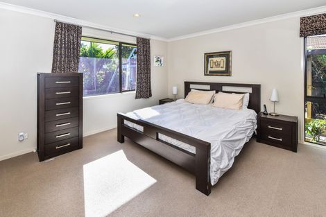 Photo of property in 11 Castlehill Court, Wattle Downs, Auckland, 2103