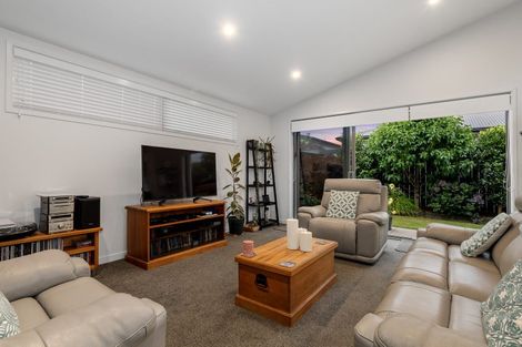 Photo of property in 57 Saint Pauls Drive, Brookfield, Tauranga, 3110